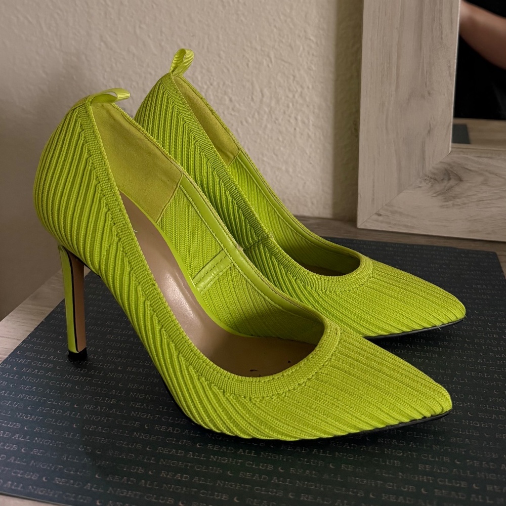 Mix No. 6 green heels